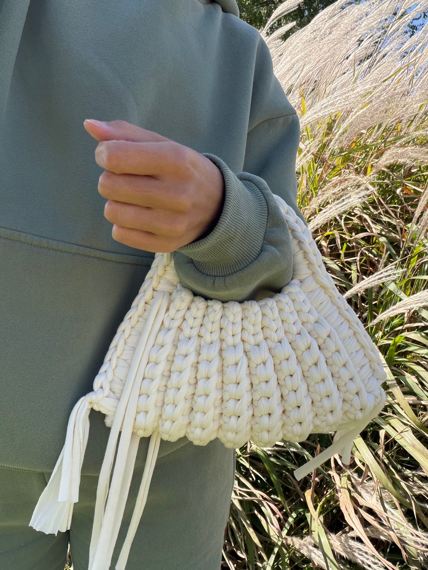 CLEO Handbag - Milky white
