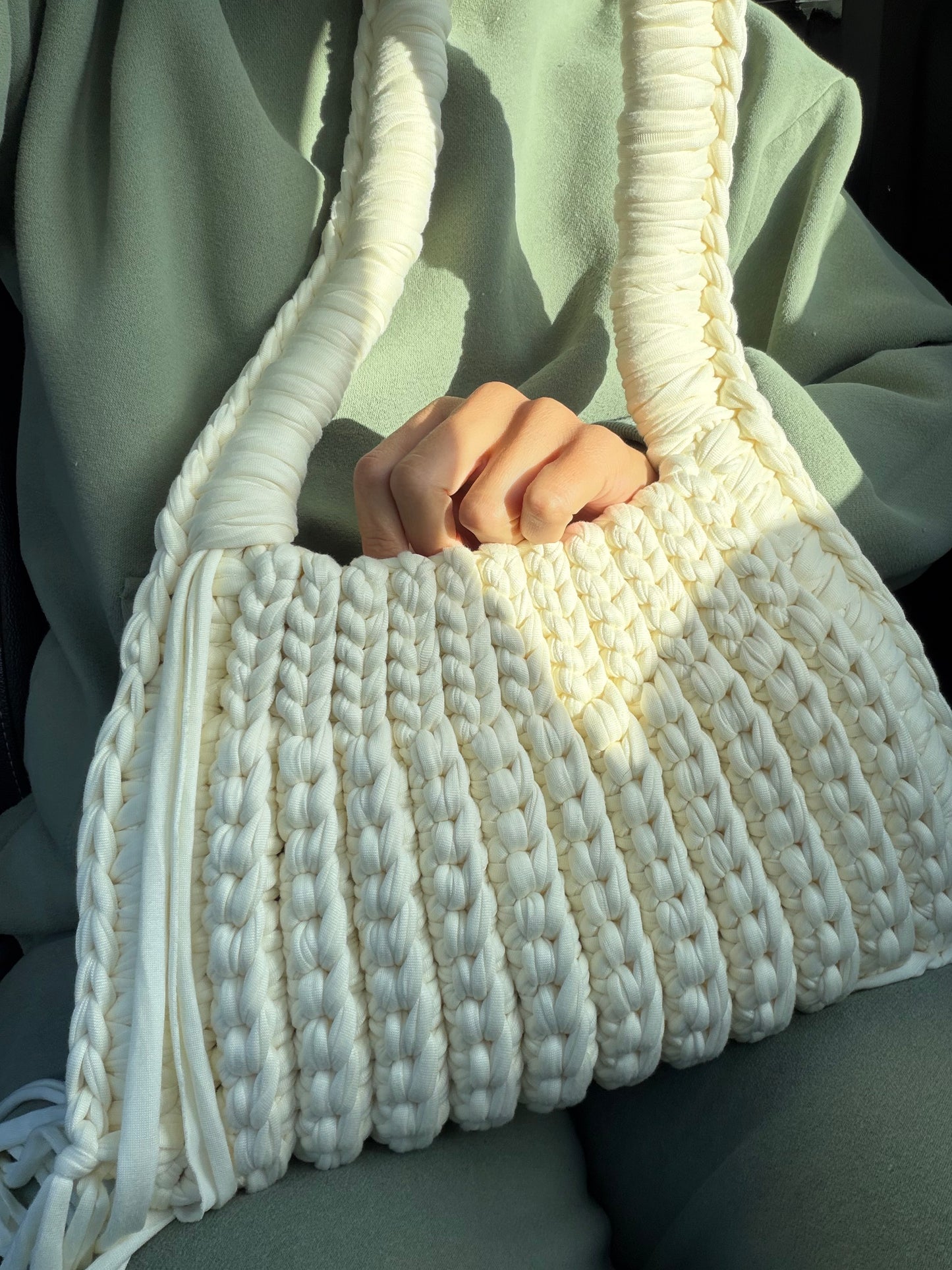 CLEO Shoulder Bag -Milky White