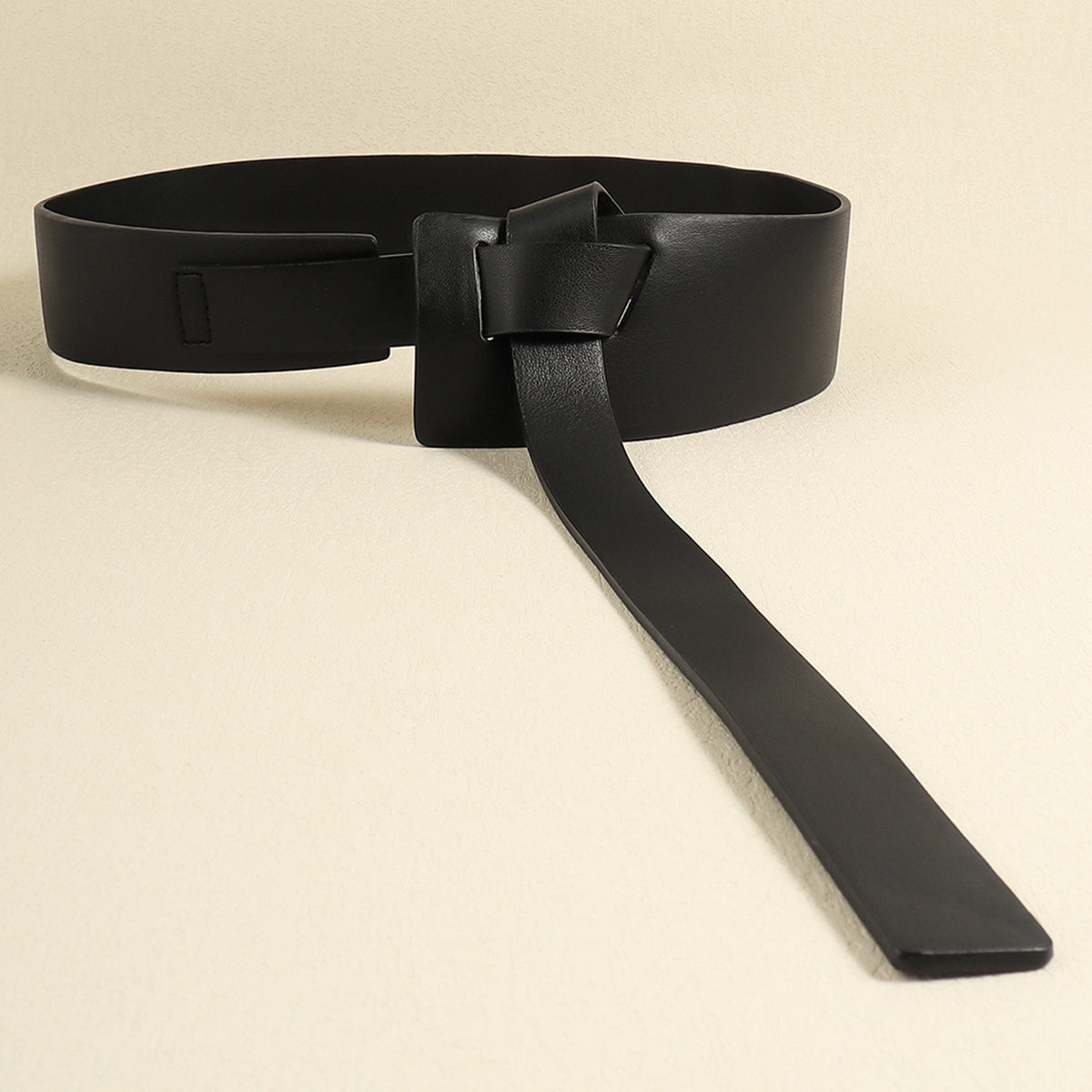 Knot Detail Leather Belt