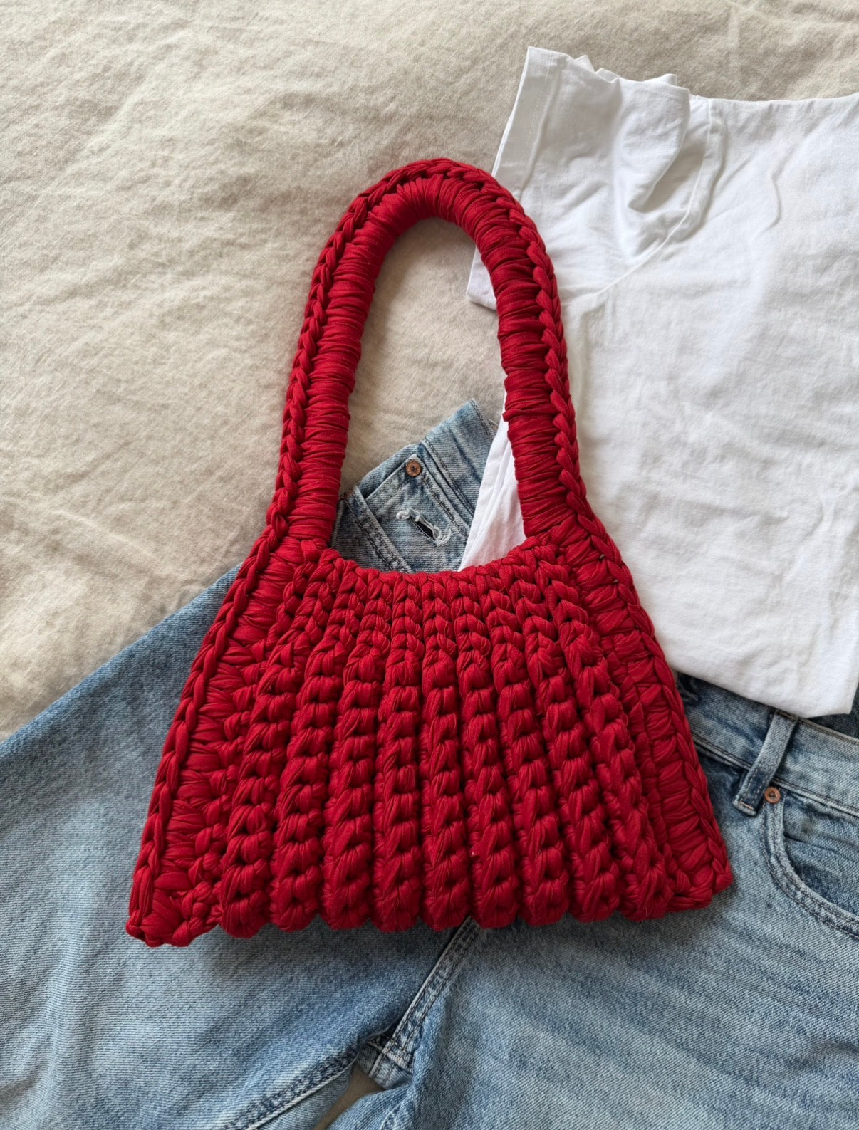 CLEO Shoulder Bag - Classic Red