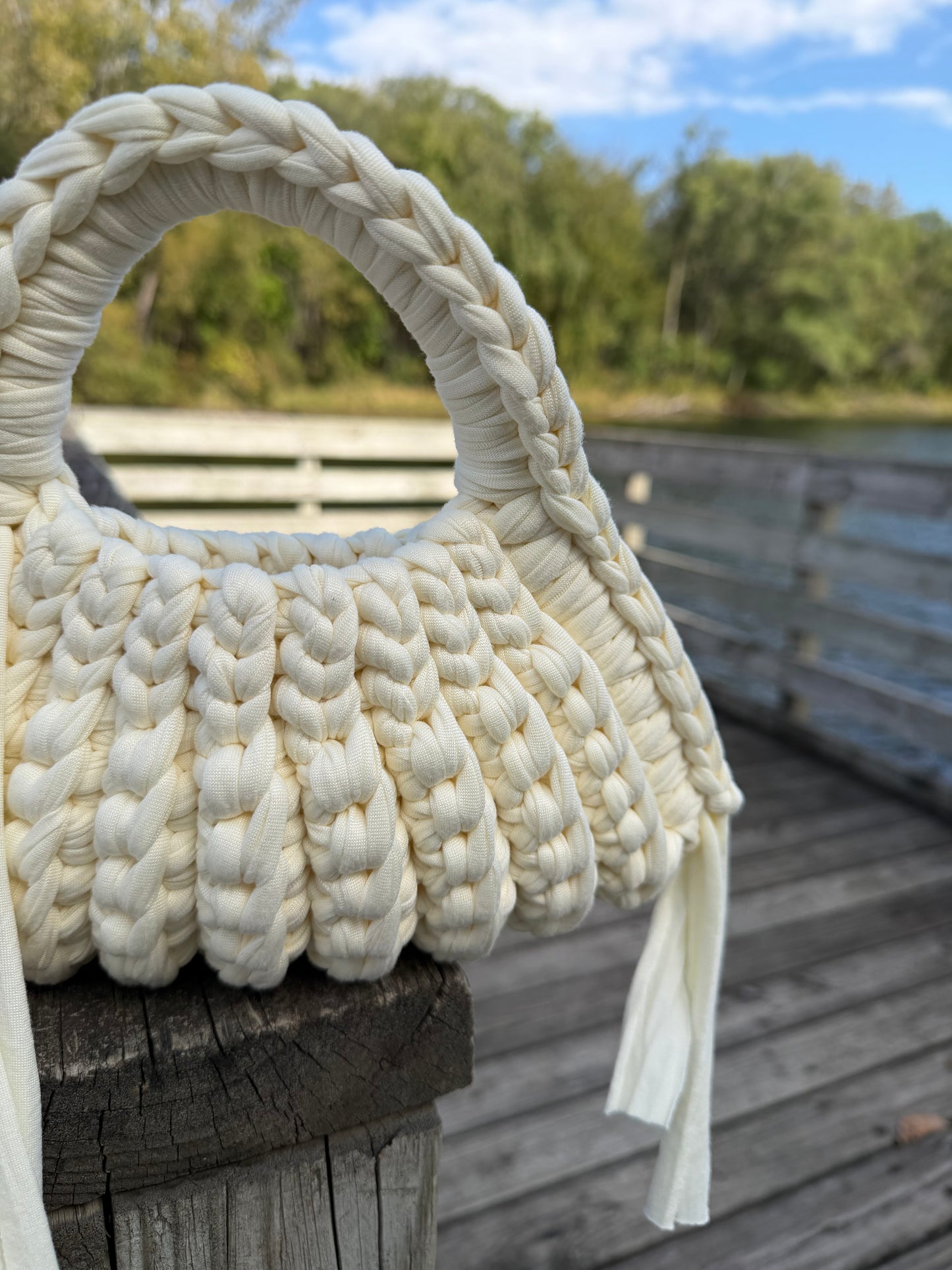 CLEO Handbag - Milky white