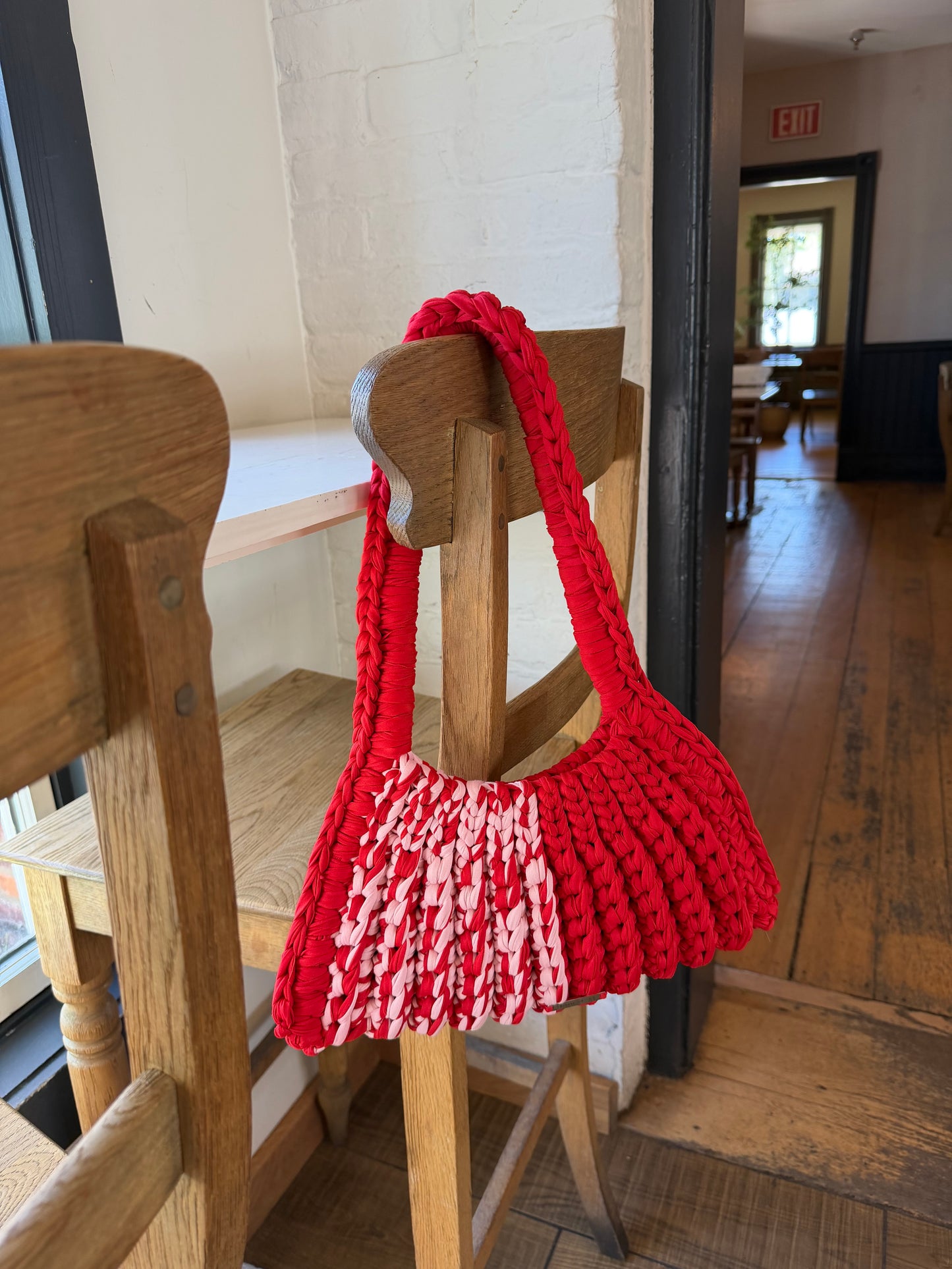 CLEO Shoulder Bag in Block Pink