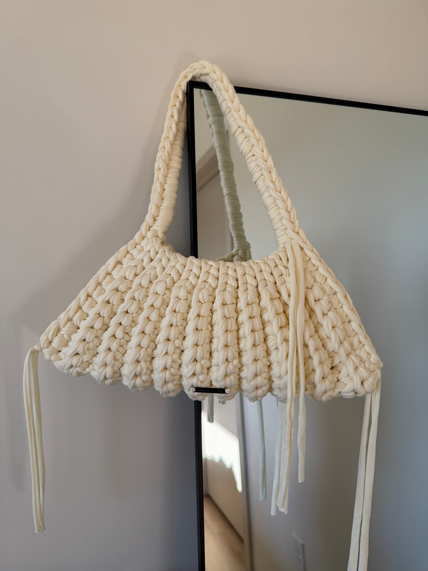 CLEO Loose Ends Shoulder Bag - Milky White