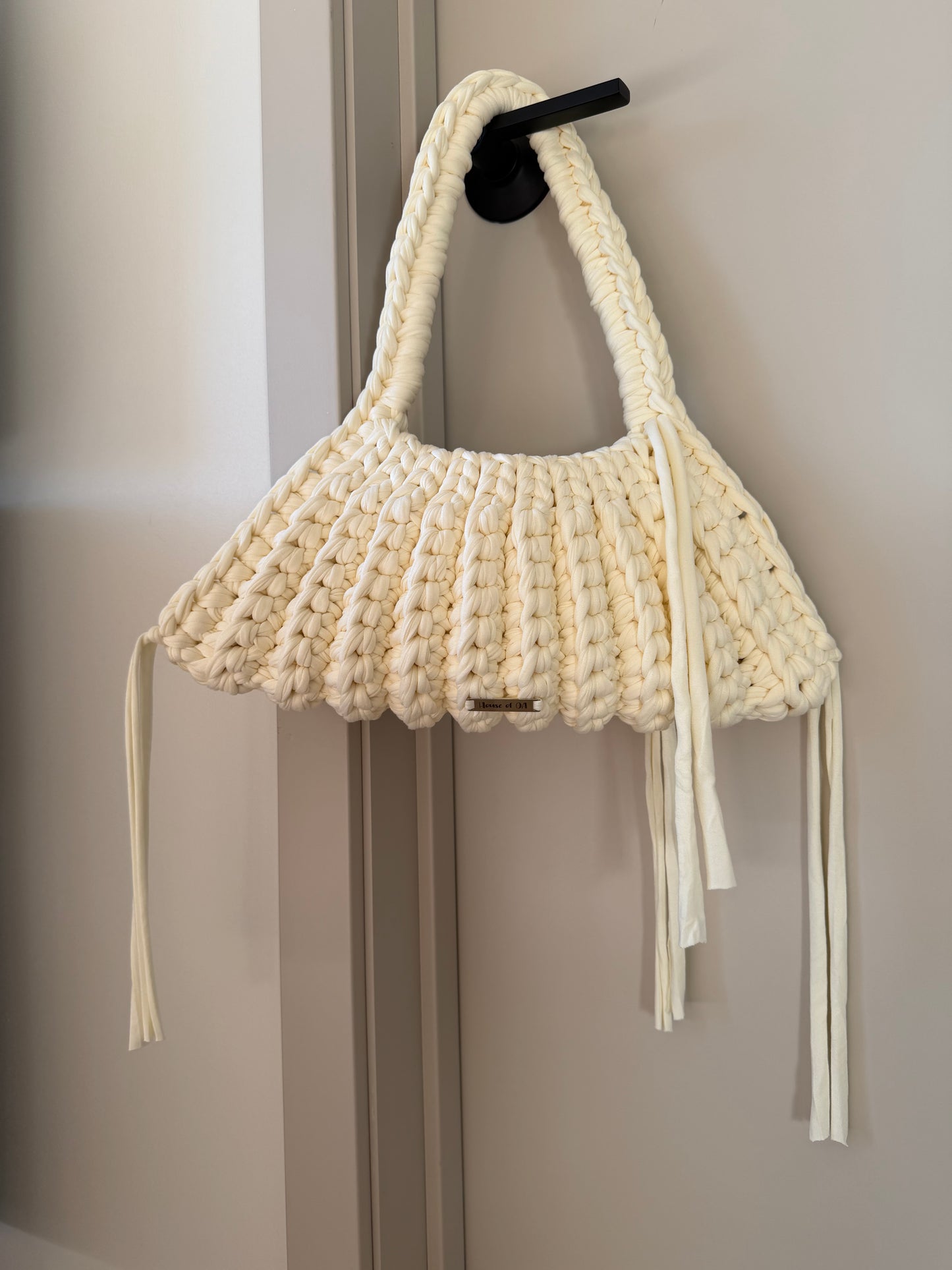 CLEO Loose Ends Shoulder Bag - Milky White