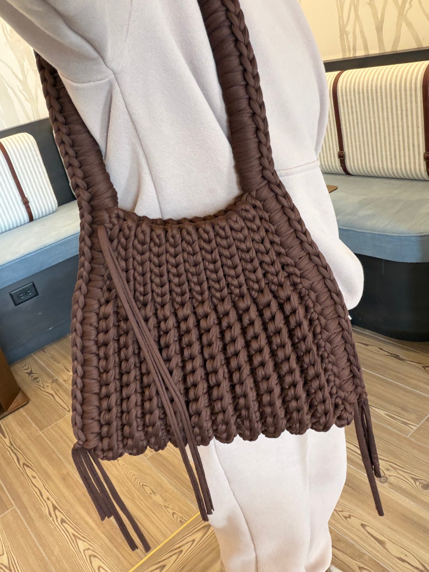 CLEO Shoulder Bag - Dark Brown XL